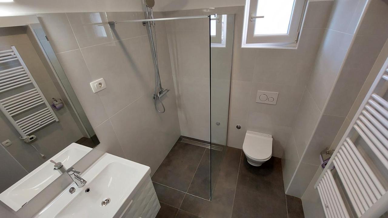 Appartement Aurora Apartment, *